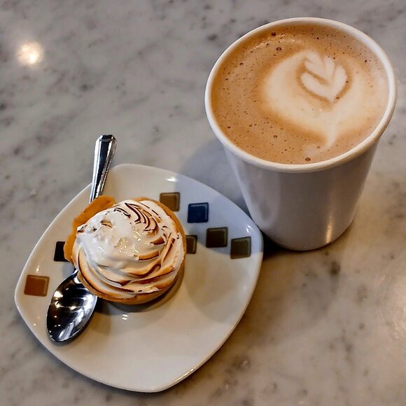 Meet your Posher, Kathy - Picture 1 of 1